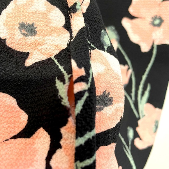 Halter-top blouse, Lemon Tart Brand. Black with pink/grey flowers, Size L - Picture 5 of 5